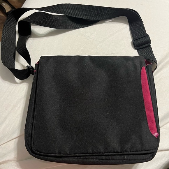 belkin Handbags - Woman’s Black and Pink Tablet Tote
